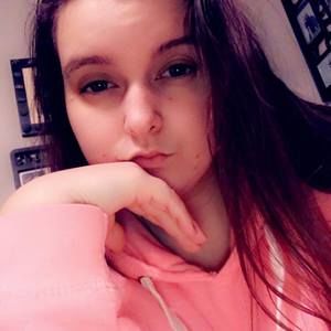 Meet your Posher, Chloe